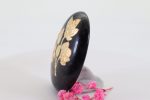 Lamellen Obsidian Edelstein mit Gravur, 24 Karat Blattgold, Blume